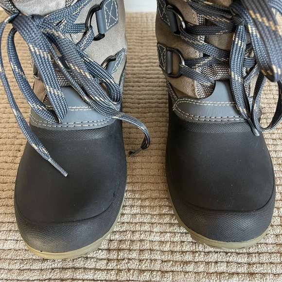 Khombu Women's The Slope Winter Snow Boots (8, Grey) - Picture 7 of 14